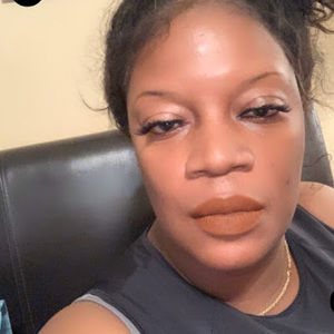 Meet your Posher, Traci